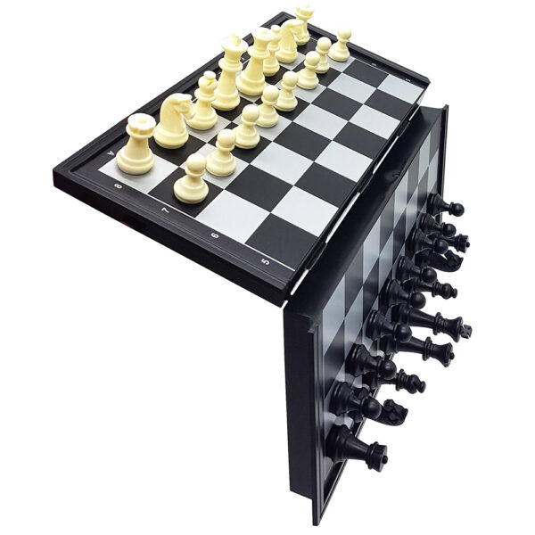 Lexibook CGM320 Chessman Classic Magnetic & Foldable Chess Game - Image 2