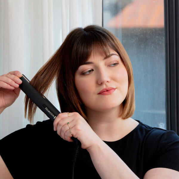 Remington S1510 Ceramic Slim 220 Hair Straightener - Image 3