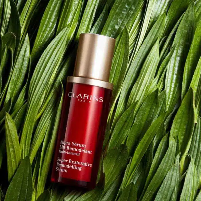 Clarins Super Restorative Remodelling Serum 30ml - Image 4