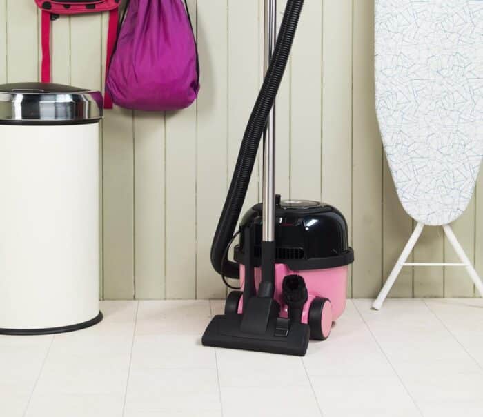 Numatic NU9289 Compact Eco Hetty Vacuum Cleaner 230V Pink / Black - Image 11