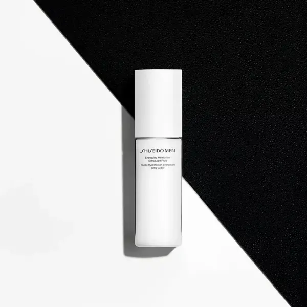 Shiseido Men Energizing Moisturizer Extra Light Fluid 100ml: Revitalizing Skincare for Men - Image 2