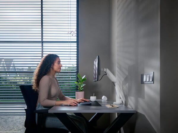 One For All DM4120 Solid Line Single Monitor Mount - White - Image 7