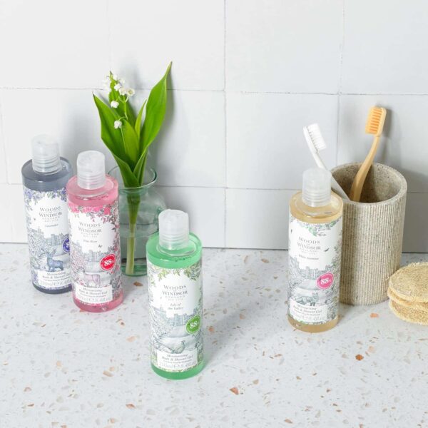 Woods of Windsor Lavender Bath & Shower Gel 250ml - Image 2