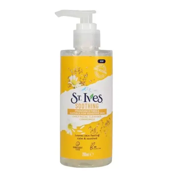 St. Ives Soothing Chamomile Face Wash 200ml - Image 2