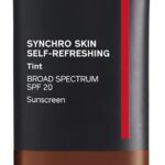 Shiseido Synchro Skin Self-Refreshing Tint SPF20 30ml - 525 Deep Kuromoji