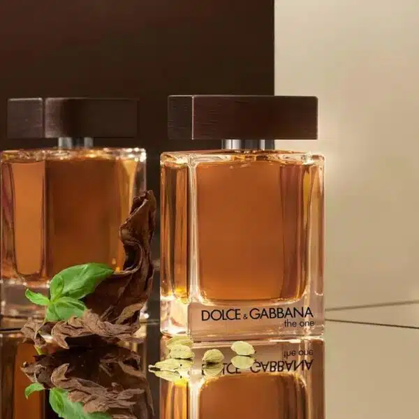 Dolce & Gabbana The One Eau de Toilette 150ml Spray - Image 4