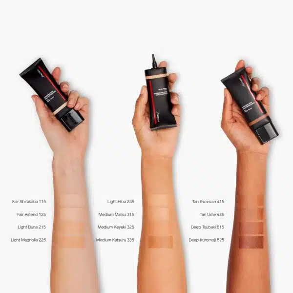 Shiseido Synchro Skin Self-Refreshing Tint SPF20 30ml - 525 Deep Kuromoji - Image 5