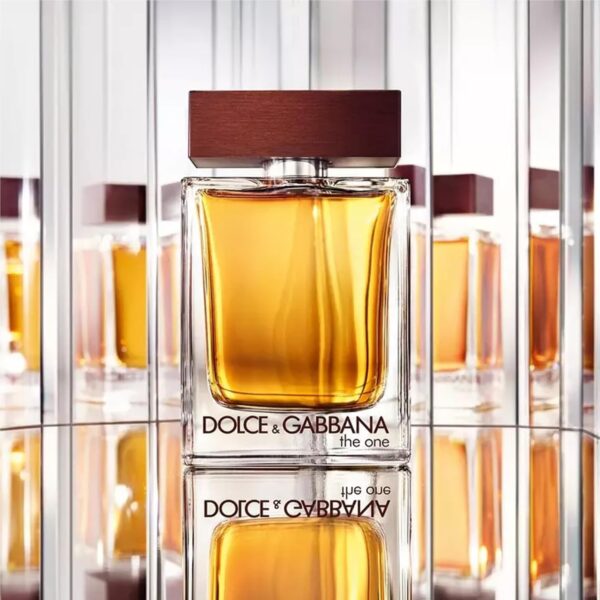 Dolce & Gabbana The One Eau de Toilette 150ml Spray - Image 5