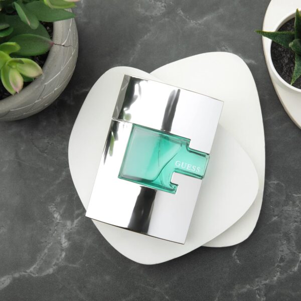 Guess Guess Man Eau de Toilette 50ml Spray - Image 3