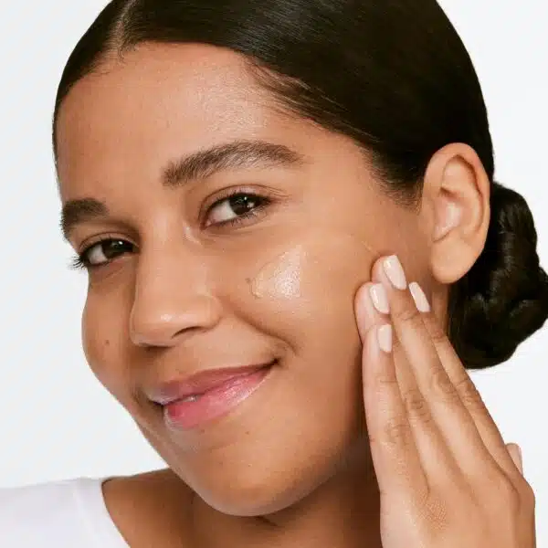 Clinique Moisture Surge Sheertint Hydrator SPF25 40ml - 2 Light - Image 4