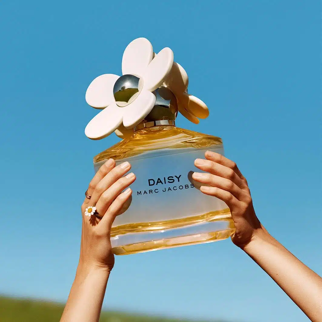 Marc Jacobs Daisy Eau de Toilette 30ml Spray - Image 2