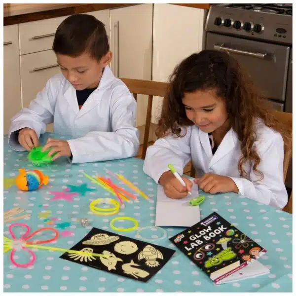 Galt 1004867 Glow Lab  Experiment Kit - Image 5