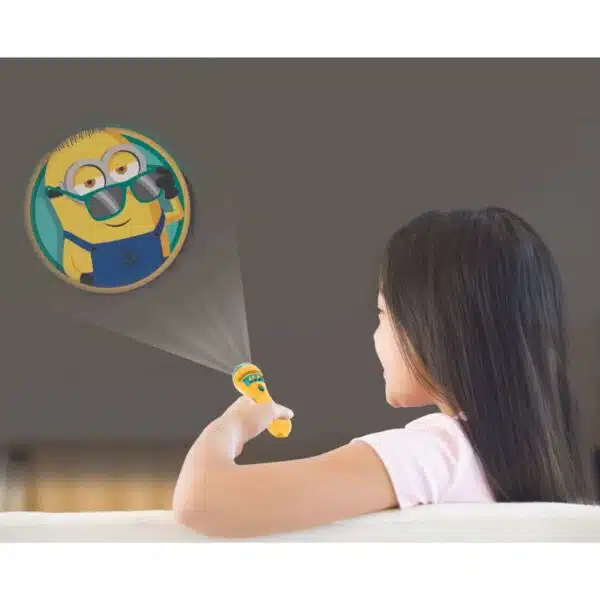Lexibook LTC050DES Despicable Me Minions Stories & Image Projector Torch - Image 2