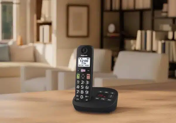 Panasonic KXTGU132EB Big Button Digital Cordless Telephone - Twin - Image 3